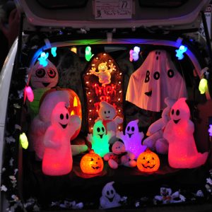 Paseo Herencia’s Halloween Trunk Or Treat Event